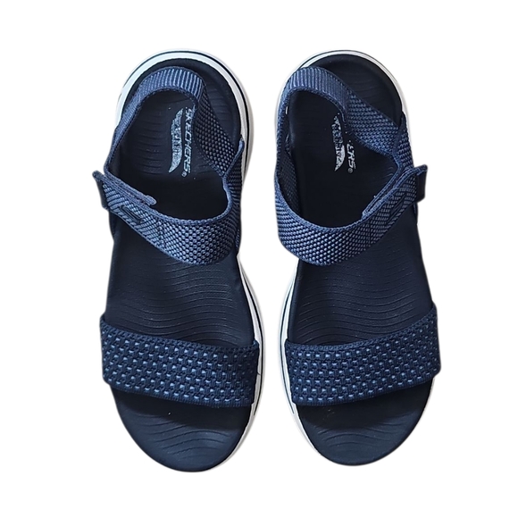 Skechers Go Walk Arch Fit Navy Blue Sandals Sz 7 Walking Shoes Arch Support Shoe - Picture 1 of 10